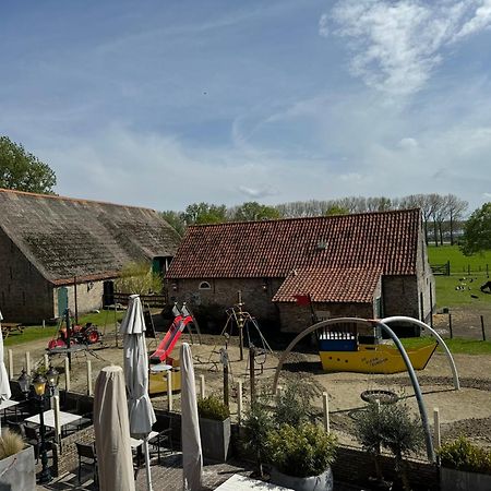 Ouwe Schuure Bed & Breakfast Sluis Exterior photo